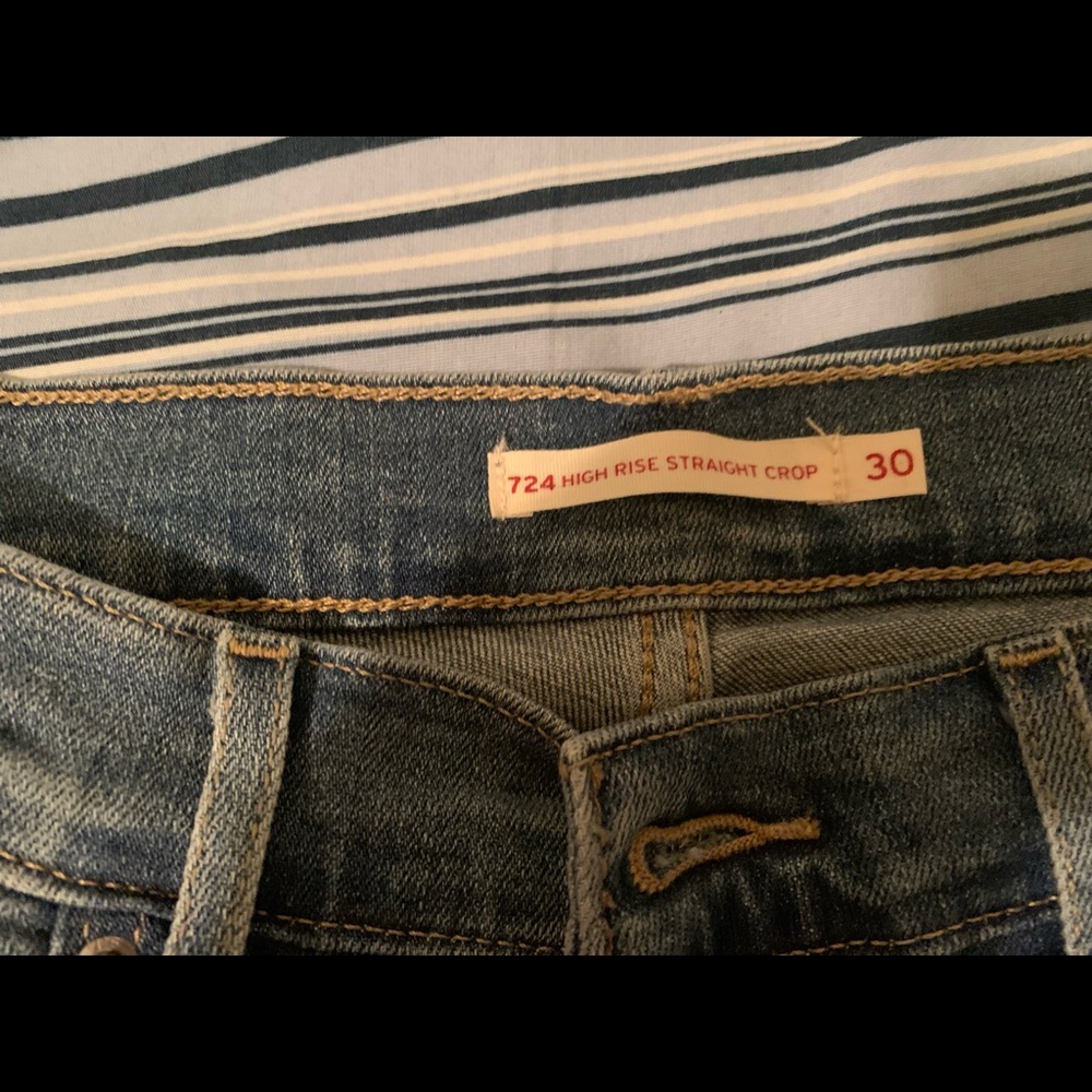 Levi’s High Rise Cropped Jeans - Picture 3 of 3